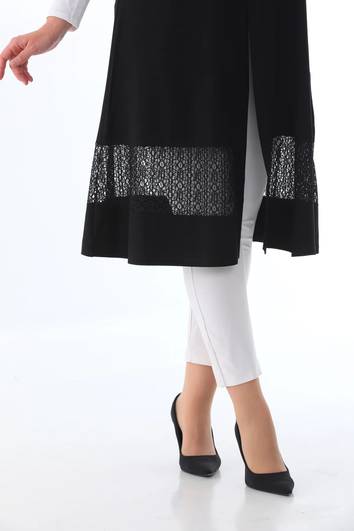 MSB Lace Detailed Vest Black