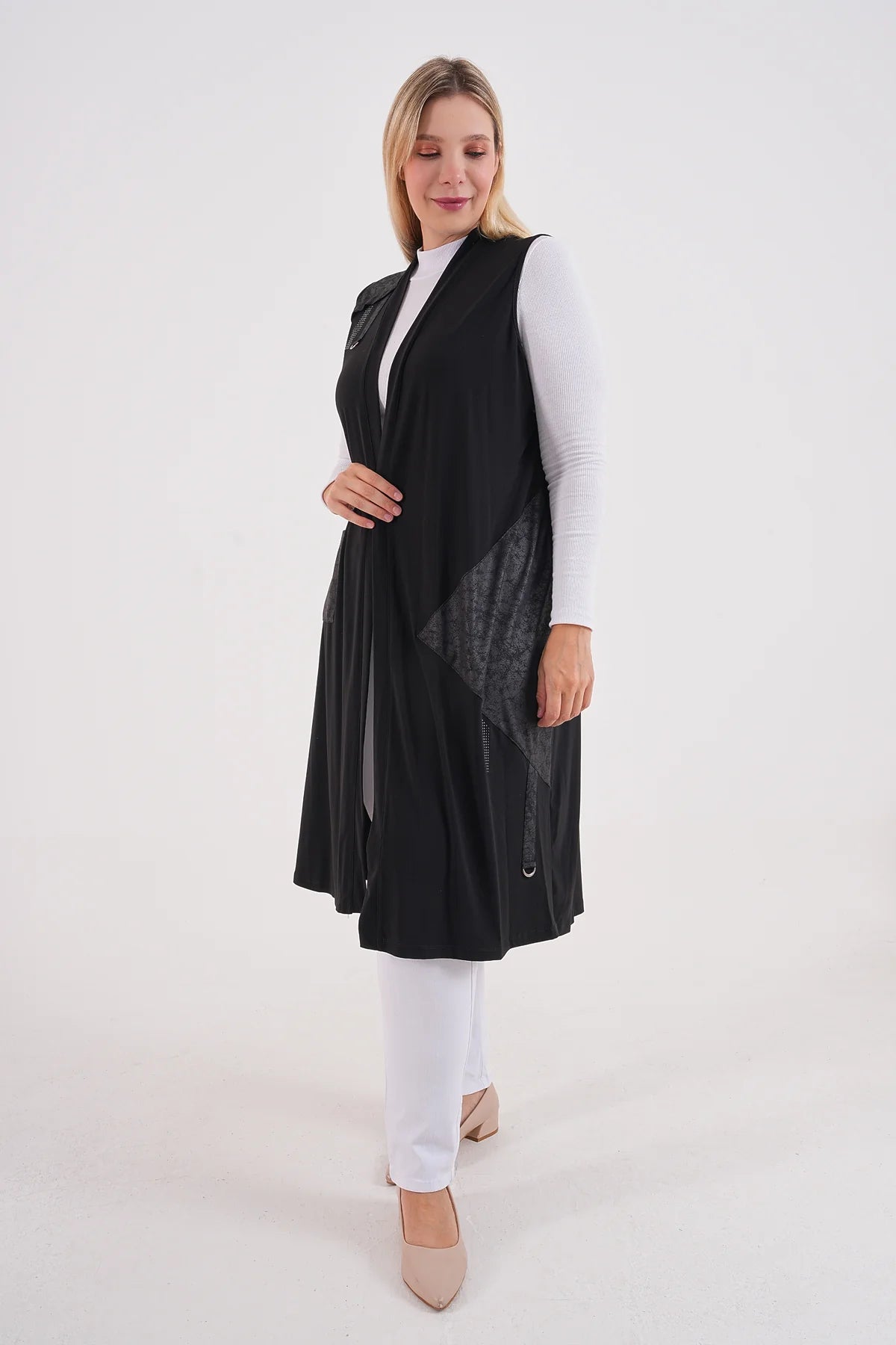 MSB Sandy Leather Detailed Vest Black