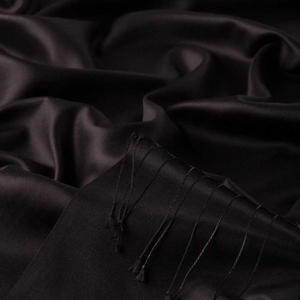 Ipekevi 927 Black Reversible Silk Shawl